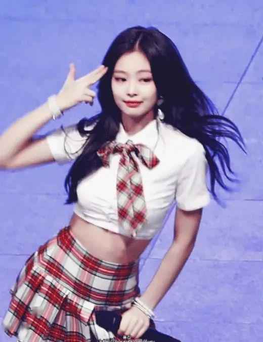 审美成熟的女生，不需要追BM风