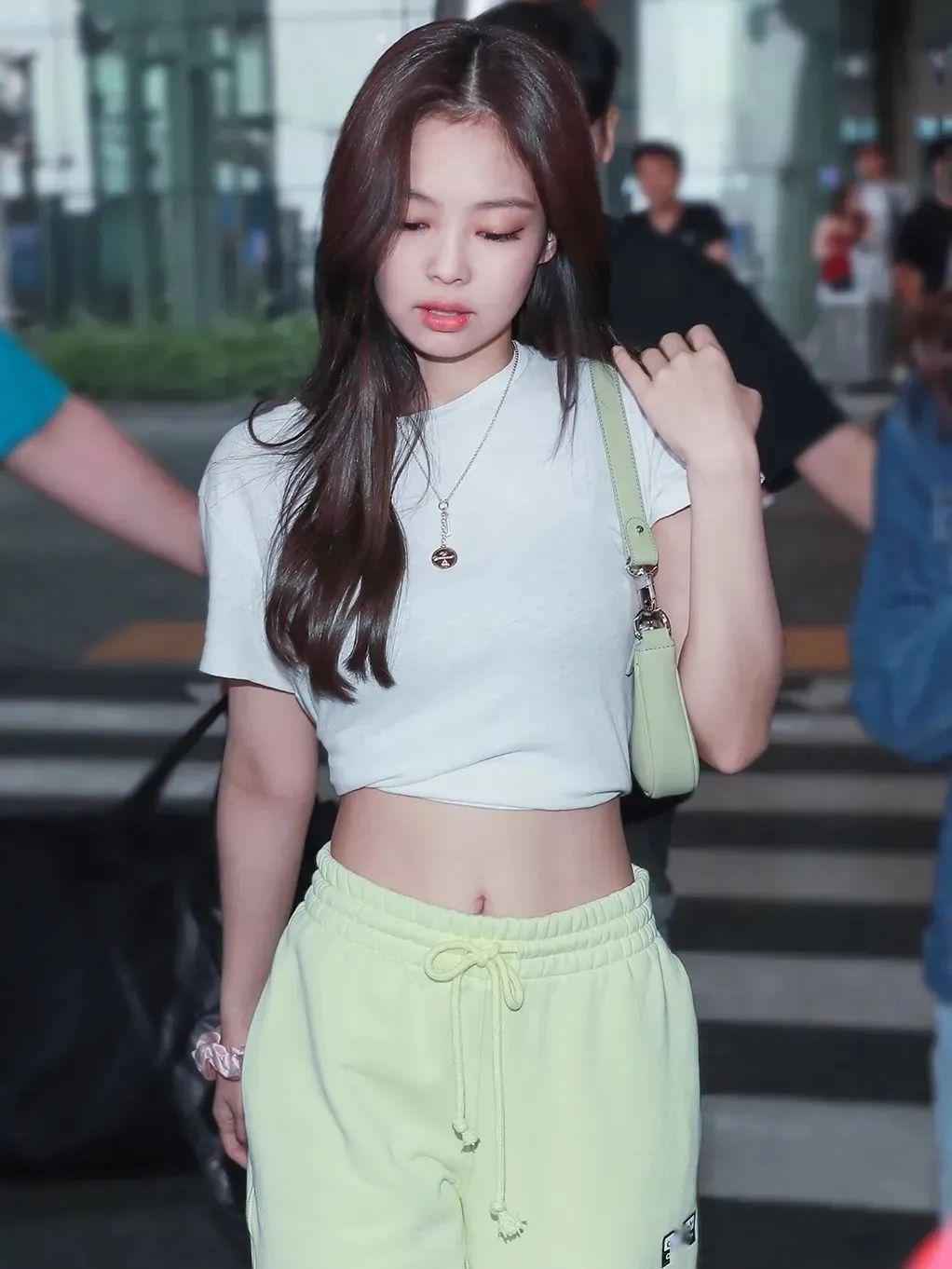 审美成熟的女生，不需要追BM风