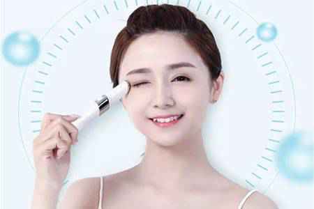 眼袋怎么消除