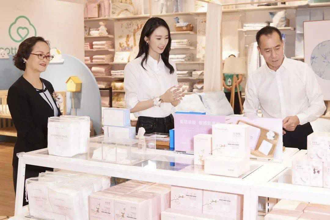 深圳这家千平大店因棉花火了！市民围观拍照，他们在看什么？