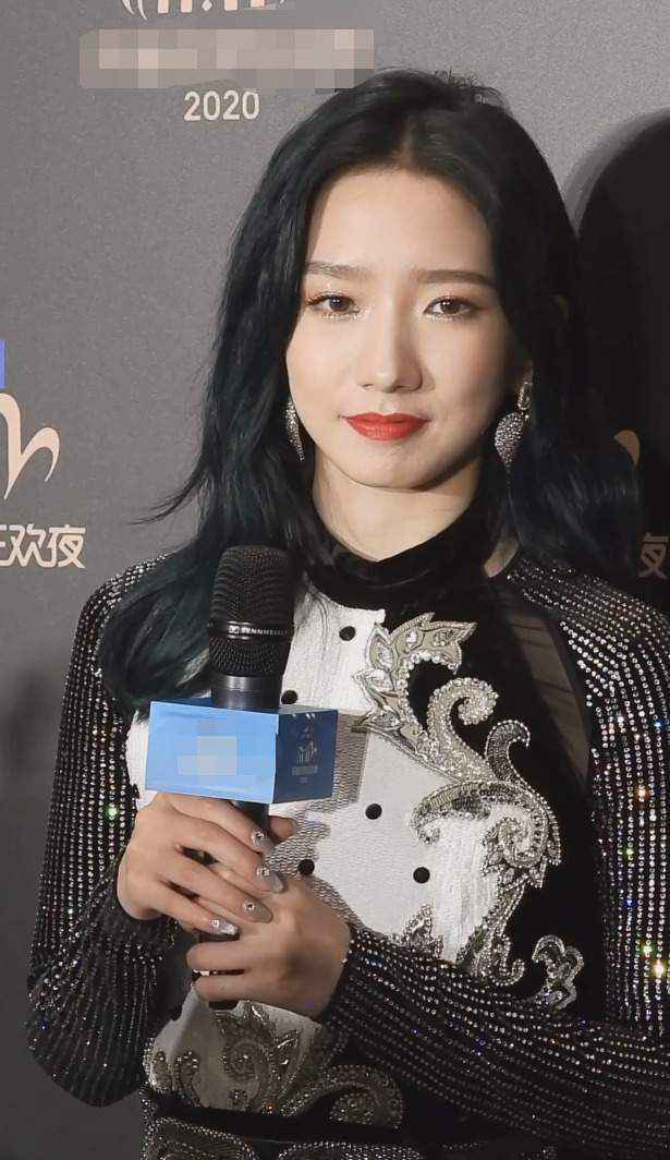这才是正确的打光！高清镜头下女星自带磨皮效果，程潇孟美岐比美