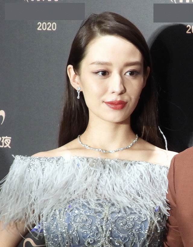 这才是正确的打光！高清镜头下女星自带磨皮效果，程潇孟美岐比美