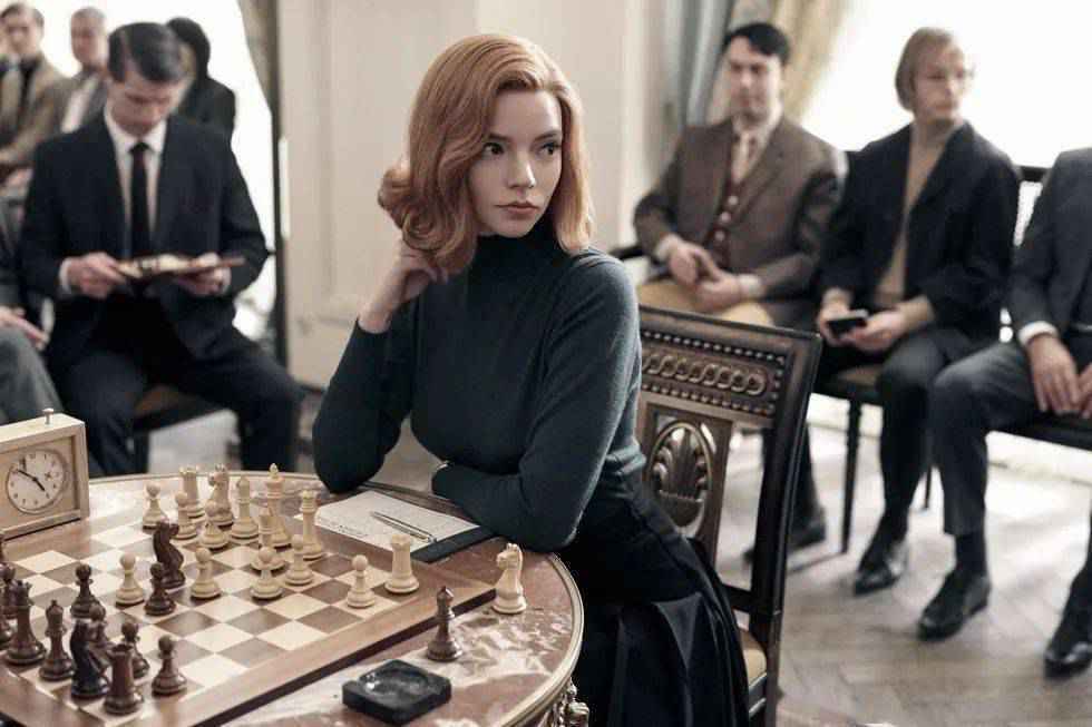 热播剧女象棋天才造型更出圈~这一波复古格纹带起来！