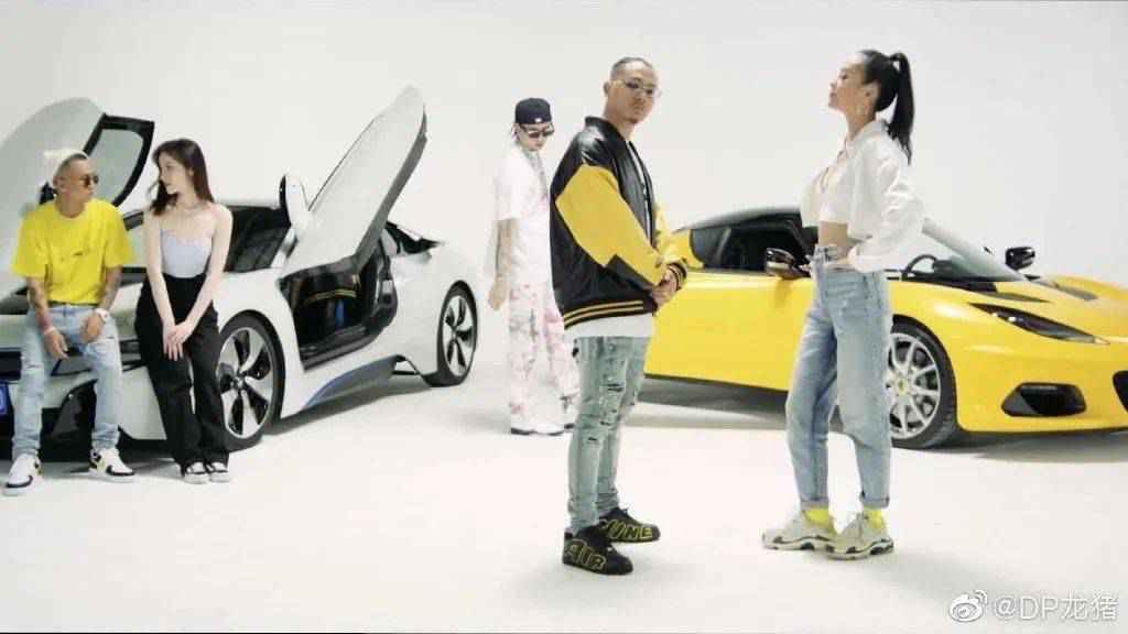 最骚歌曲配上最骚MV，马思唯和DP龙猪的整活属实给力