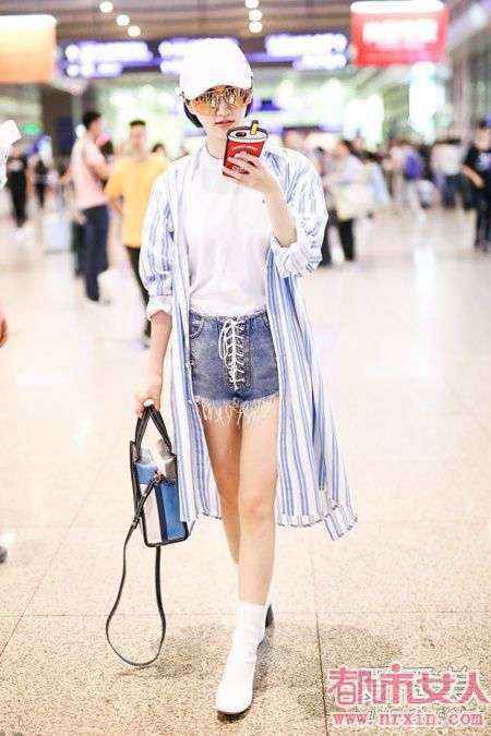 牛仔短裤配什么鞋子女 牛仔短裤配什么鞋好看