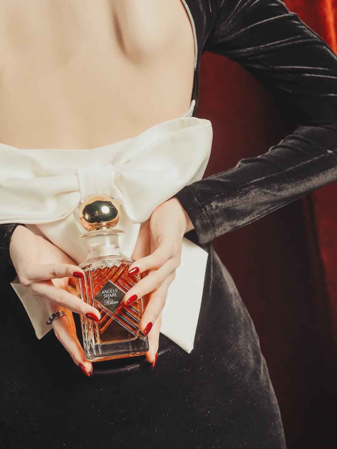 魔都限定！可以喝的奢华香氛带你进入迷醉之夜
