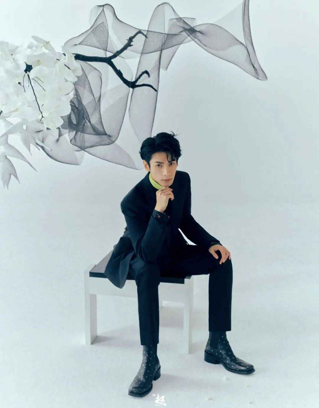 尹超作品 | 《时尚COSMO》× 罗云熙 ：严肃娱乐家