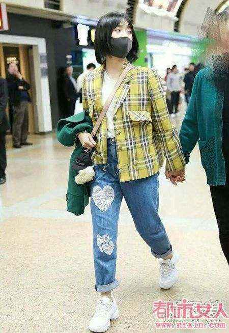 沈月街拍衣品真的不是一般的差 小个子女生如何穿衣搭配才好