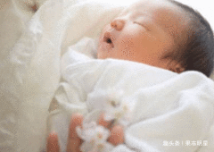 出生婴儿为什么要照蓝光呢？