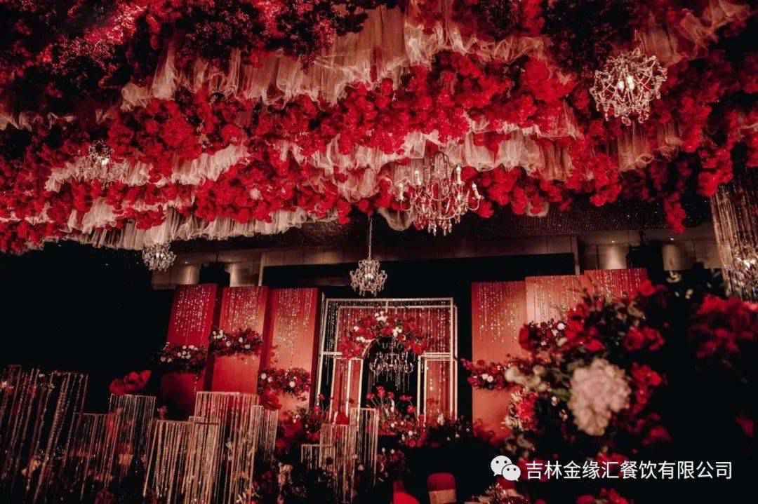 金缘汇婚礼酒店携手盛唐婚嫁举办大型婚礼秀