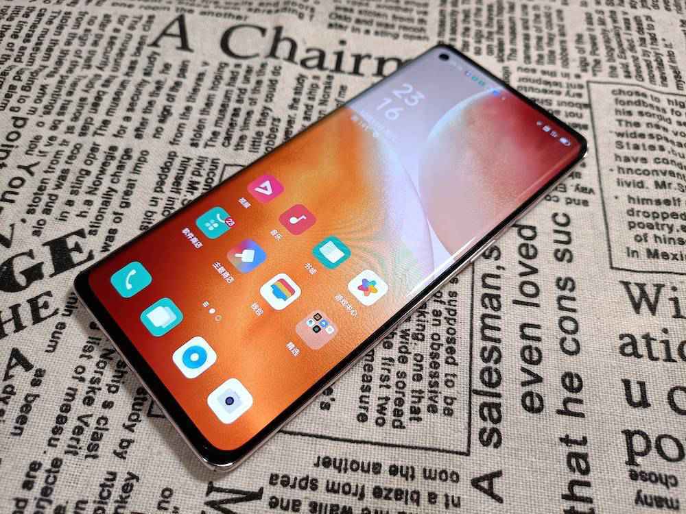 OPPO Reno5 Pro 5G，优雅的设计和香醇的内力