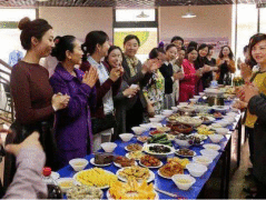 妈妈参加同学聚会带上儿子，结束后却被踢出同学群