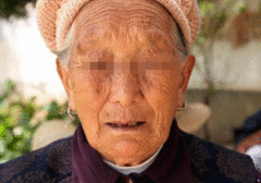 ?67岁老太突然怀孕，儿子安摄像头查明真相，众人表示：很羡慕