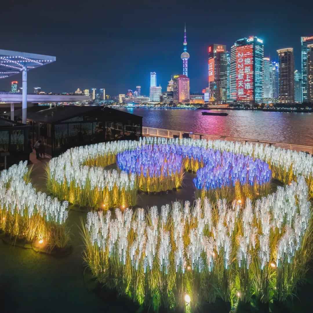 150㎡梦幻夜光花园惊艳外滩，带来露台光影圣诞晚宴！