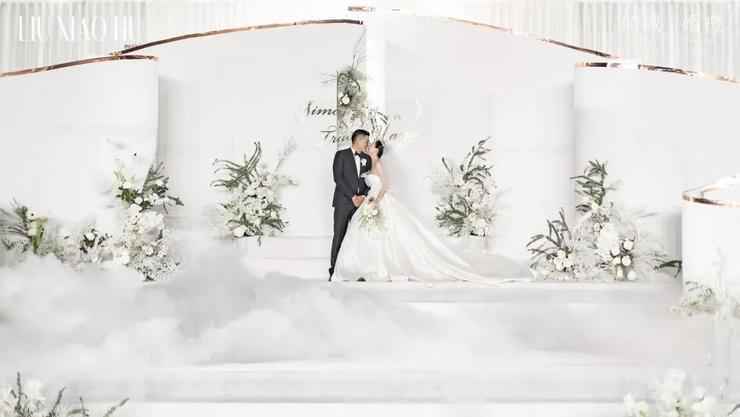 花费2天一夜打造了这一座白色梦境婚礼殿堂