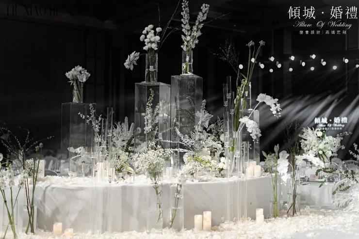 花费2天一夜打造了这一座白色梦境婚礼殿堂