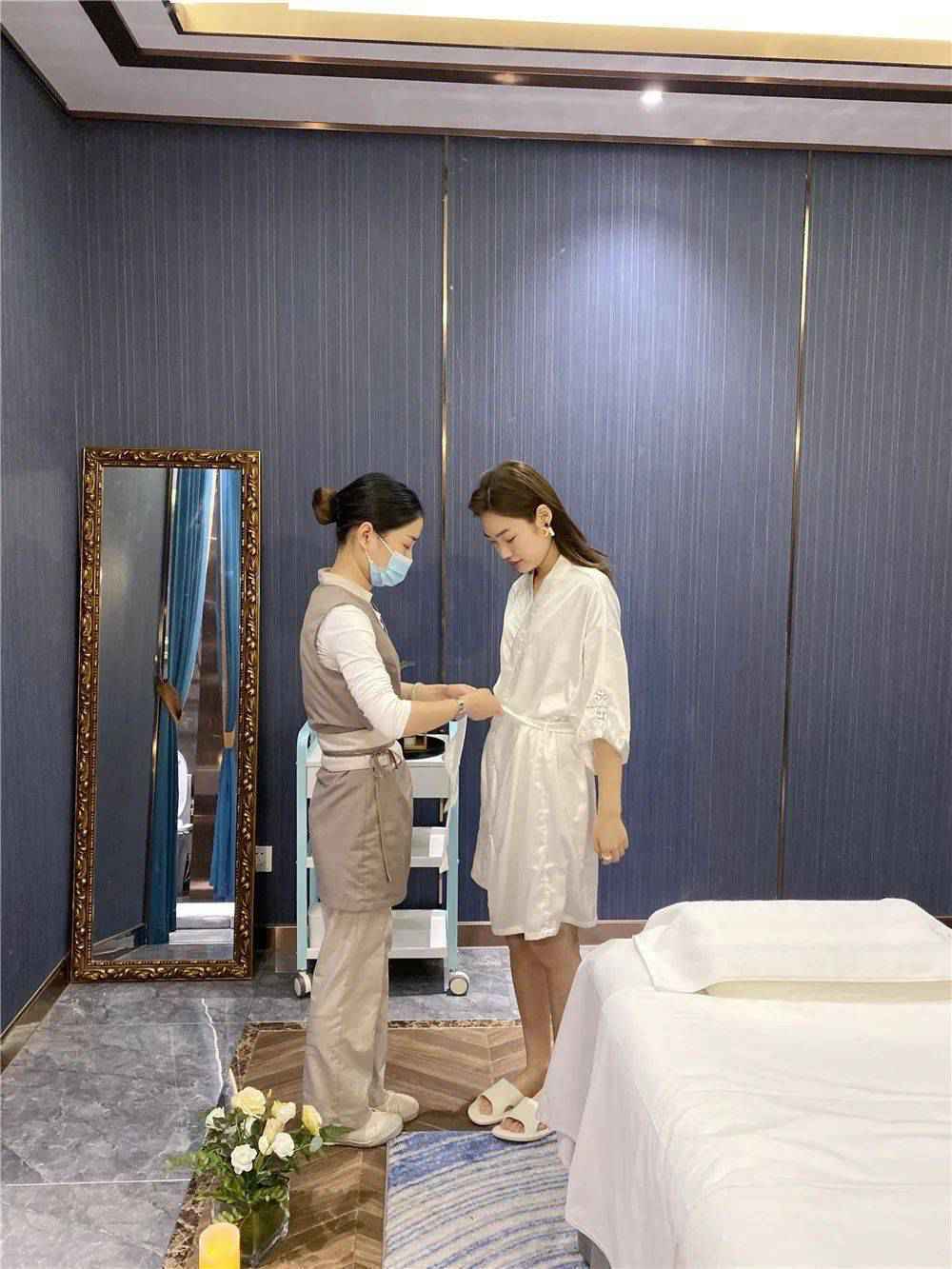 仅需6元！抢购【悠缦会所】健康洗护50分钟！49.8元抢购原价498元美国蓓丽雅面部或背部SPA一次！