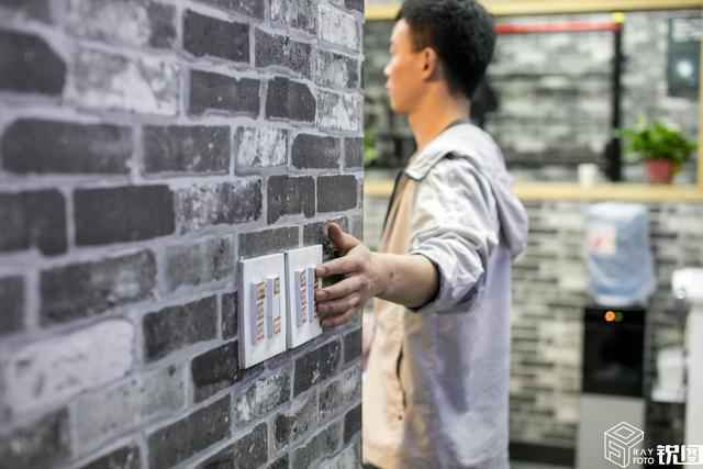 曾是维和部队狙击手的97年小伙，退役后创业成斜杠青年