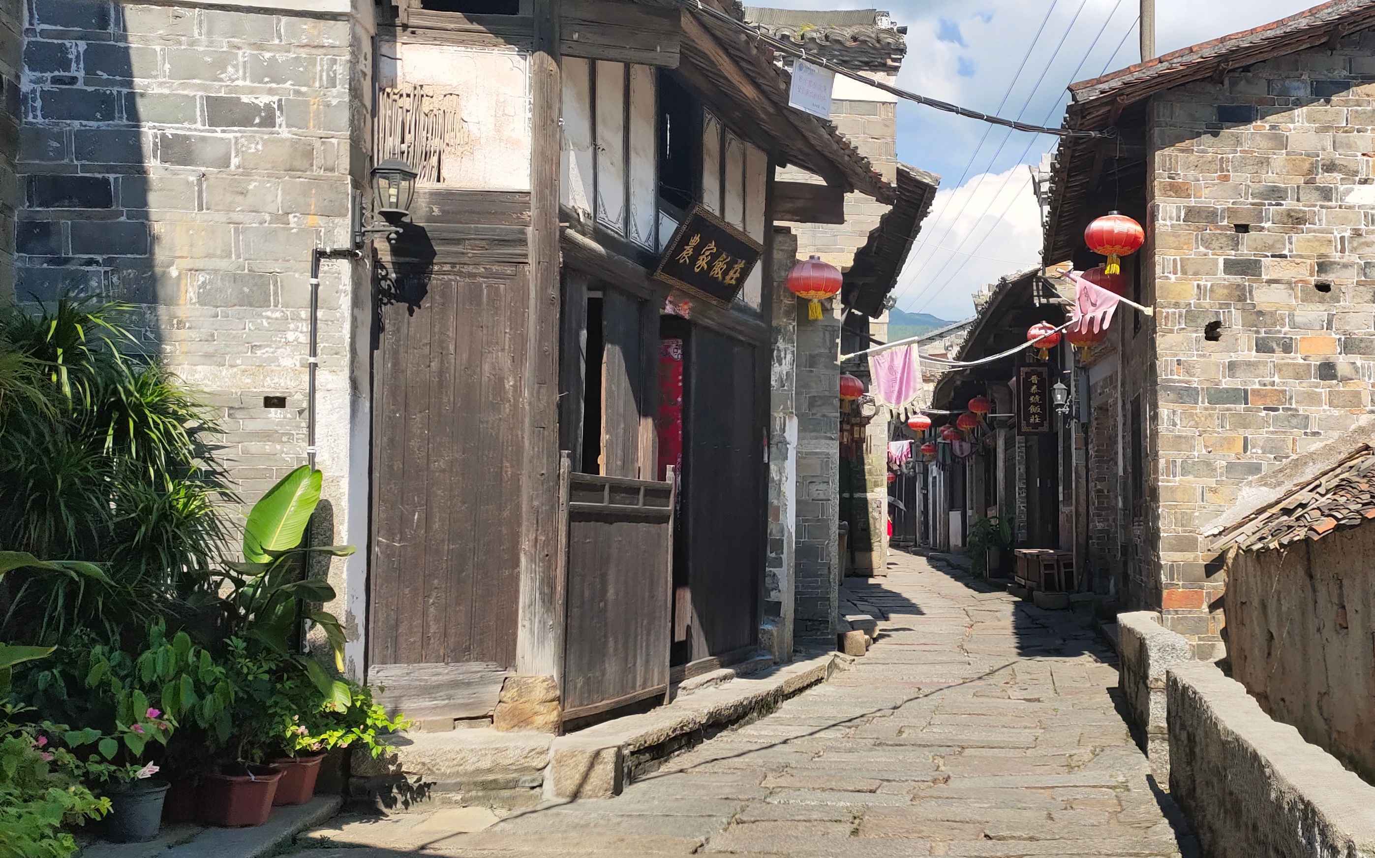 江西南昌有个神秘村落，位于梅岭脚下，是省内十大最美乡村之一