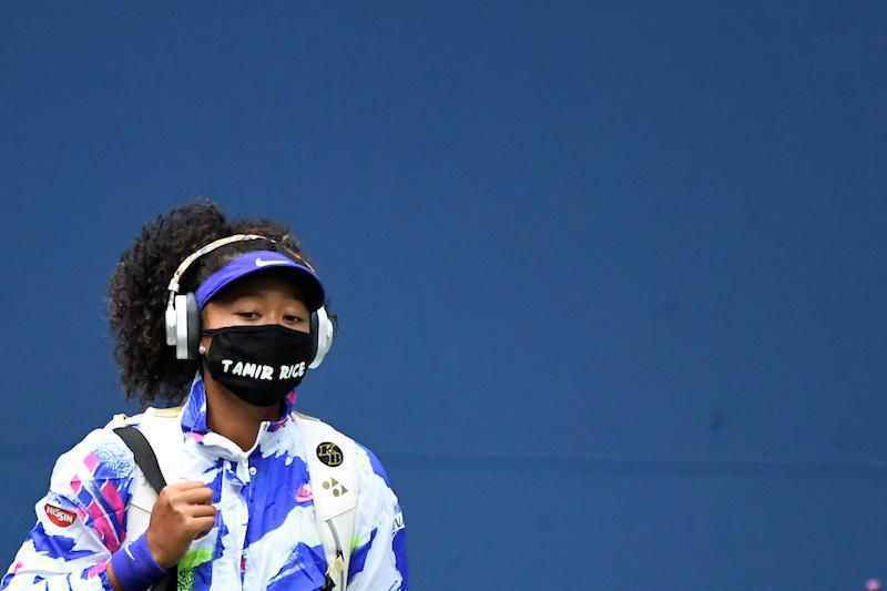 51岁凯特大魔王火红外套现强大气场，网惊叹：没有驾驭不到的衣服