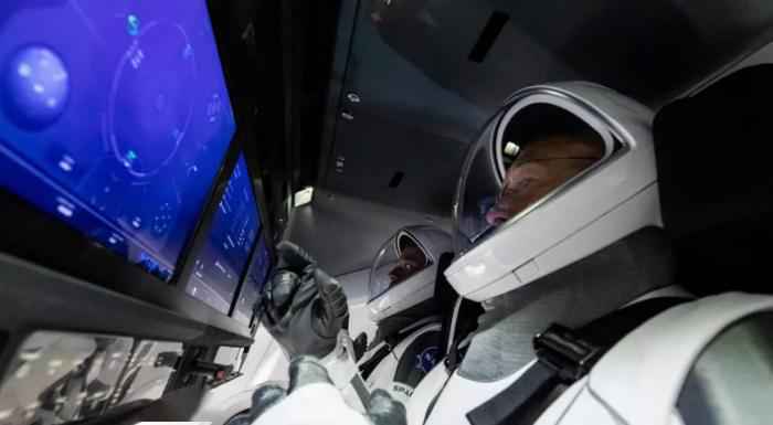 迷惑？为SpaceX和NASA载人飞行任务准备的系统有哪些？