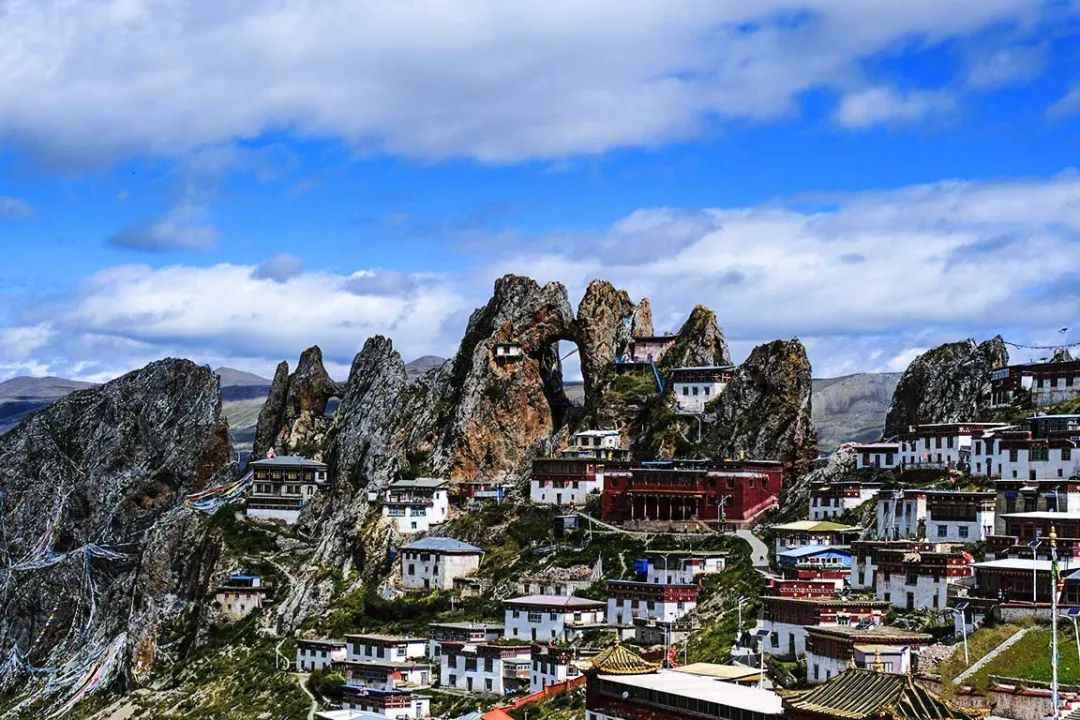 西藏最低调的“藏东明珠”，川、滇、青三省进藏的重要门户，神秘又神奇