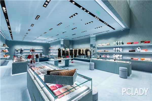 Miu Miu 上海IFC国际金融中心精品店重装开业