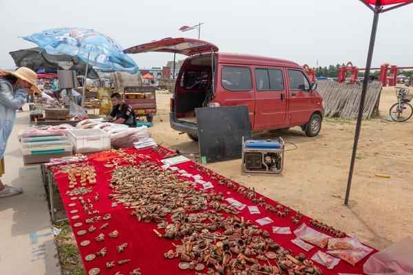 营口硬核集市，地摊经济的典范，逛一次堪比逛大商场