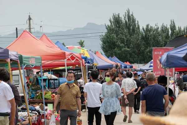 营口硬核集市，地摊经济的典范，逛一次堪比逛大商场