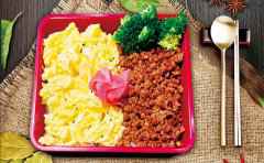 <b>疫情防控不马虎，新式餐饮优点何在？</b>