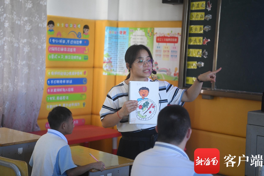 教师节前夕 去看望陪着“小蜗牛”成长的三亚园