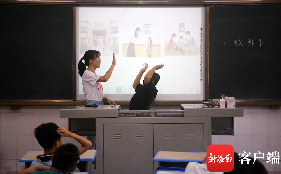 教师节前夕 去看望陪着“小蜗牛”成长的三亚园