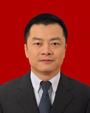 尹念红当选为崇州市人民政府市长